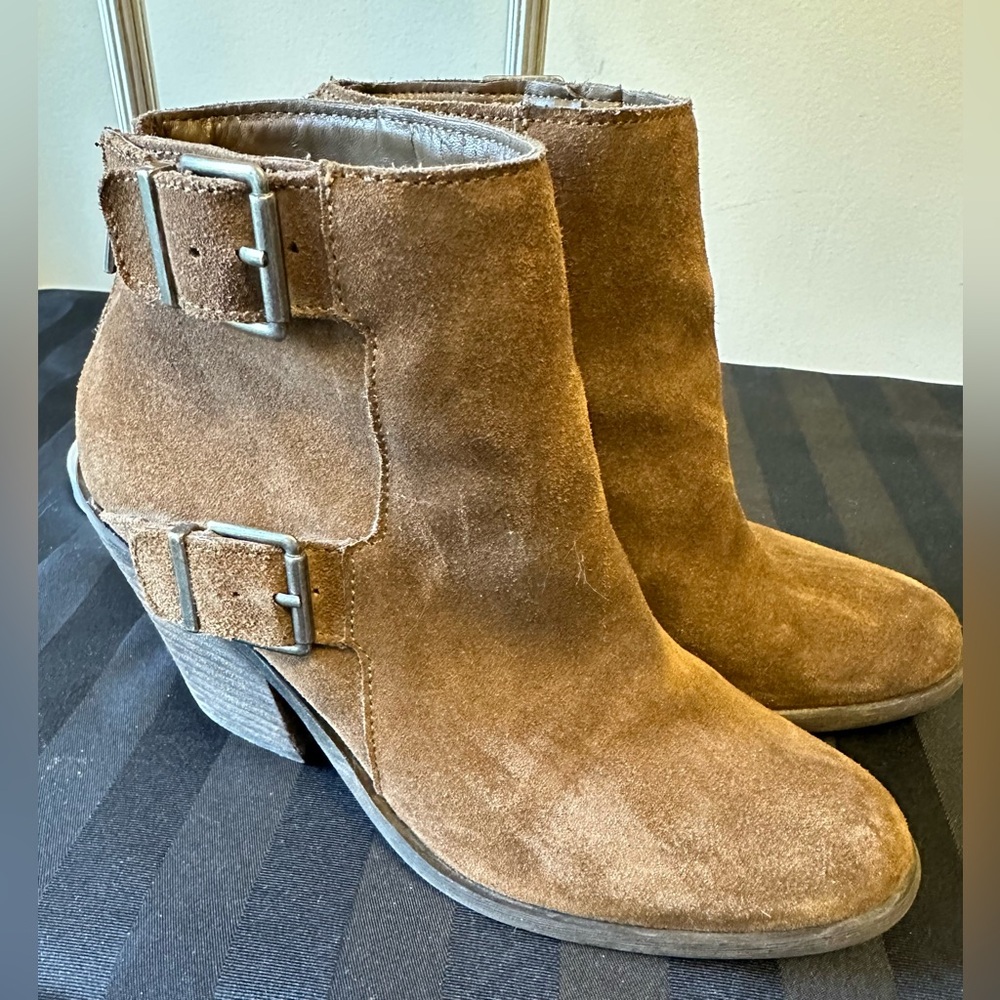 Lucky Brand suede ankle boots